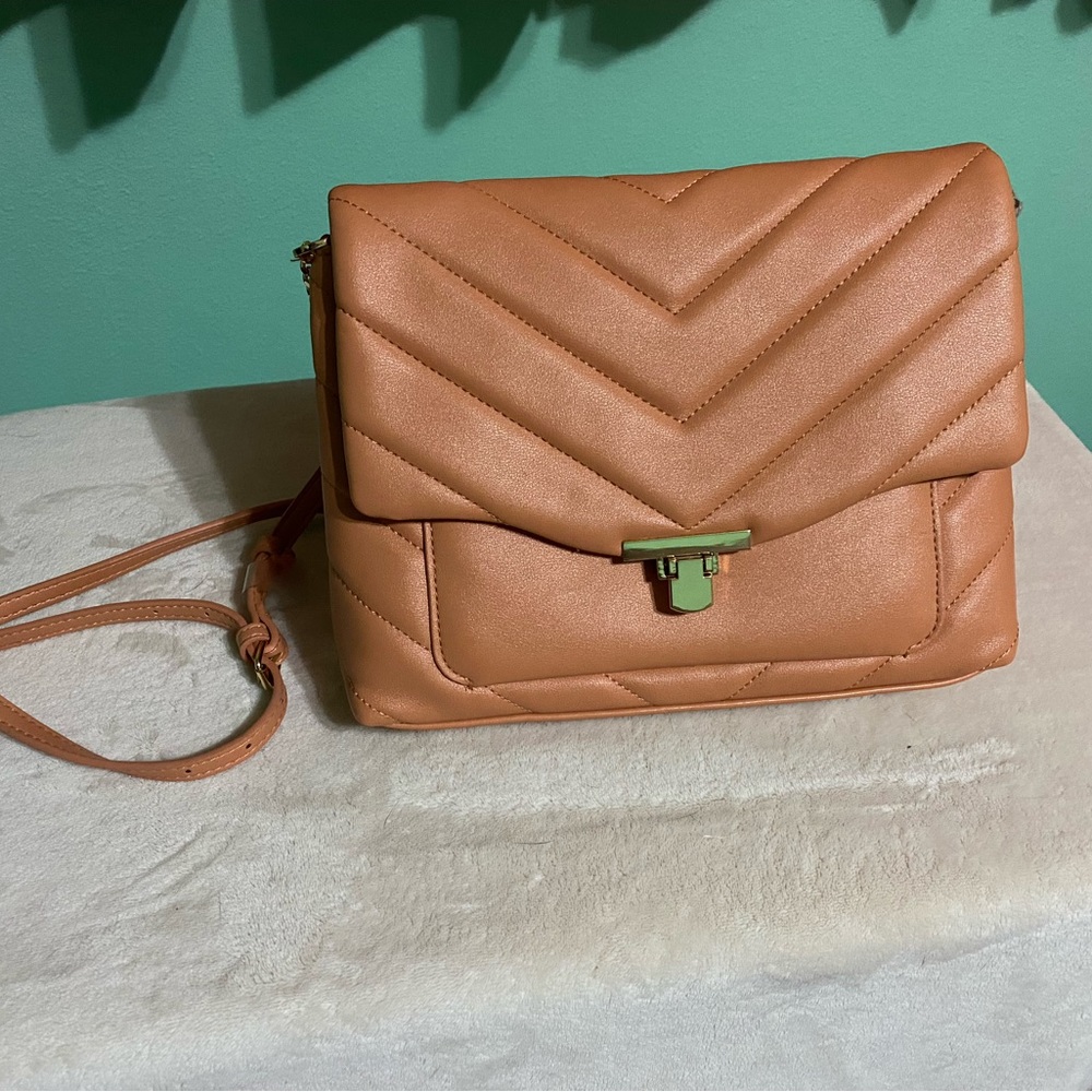 Crossbody purse
